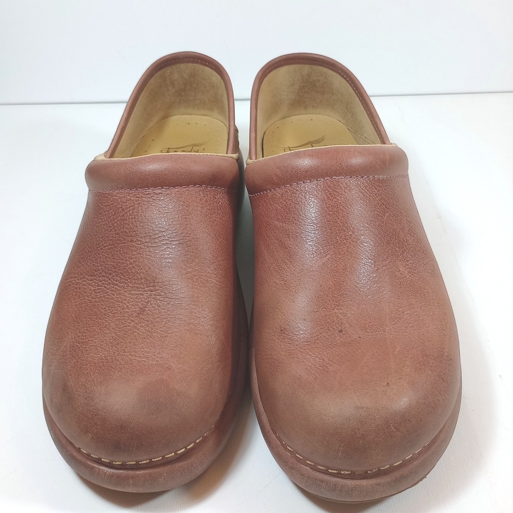 Dansko Professional Clogs 41 Womens 10.5 Brown Leather Slip Resistant Work Shoe